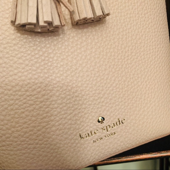 Hayes Street vanesssa Kate Spade bucket crossbody - Picture 7 of 7